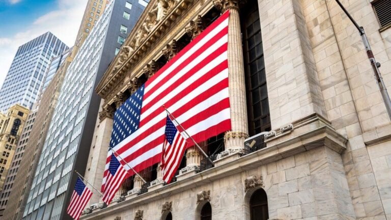 US Stocks Set For A Mixed Start Following Higher Inflation Print: Expert Says Earnings Remain Strong Despite Uncertainty