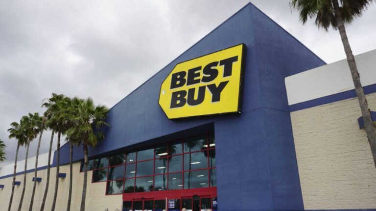 Best Buy’s Comp Sales Turns Positive After 12 Quarters, Heightened Tariff Concerns Weigh On Outlook, Analysts Say