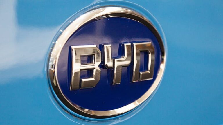 Tesla’s EV Crown At Risk As BYD Closes In With Breakthrough Charging Tech